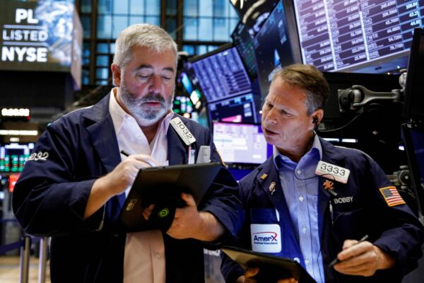 Dow And S&P 500 Close At Record, Later   Stock Futures Are Minimal Changed