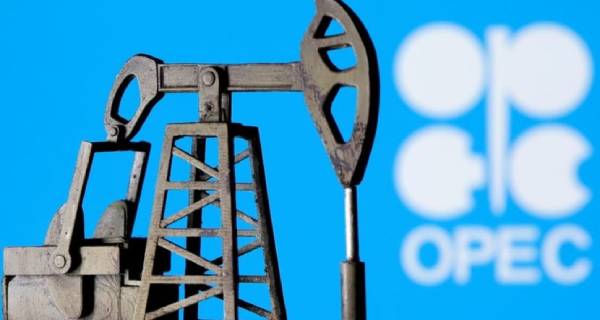 OPEC+ Gauges Yield Strategy In The Midst Of Oil Value Falls, Omicron Terror