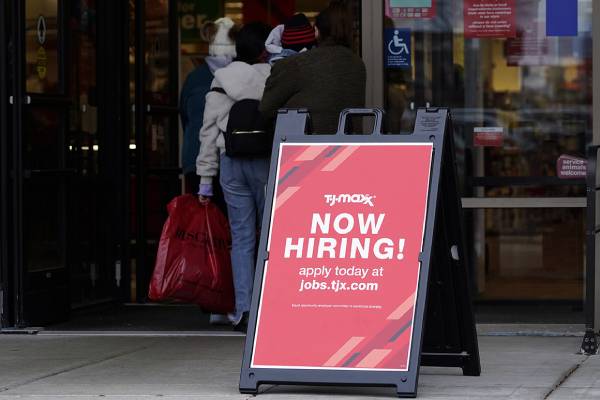 Employment market stays solid as joblessness claims drop to 198,000
