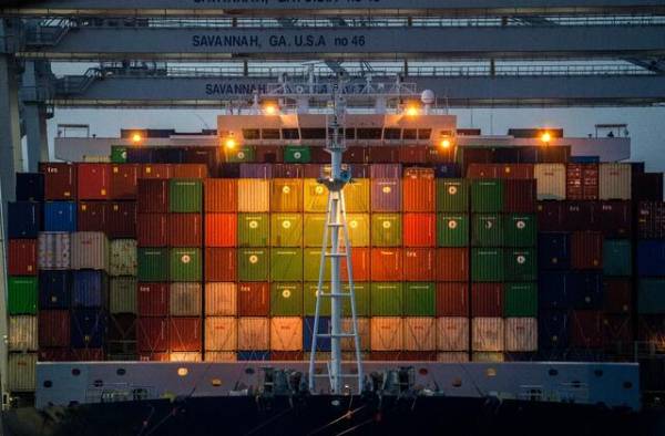 Import/export shortage hits new record